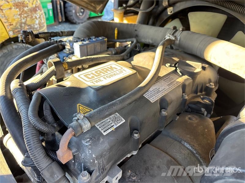 Clark C30L 4800 lb Cushion Tire Forklift Empilhadeiras - outros