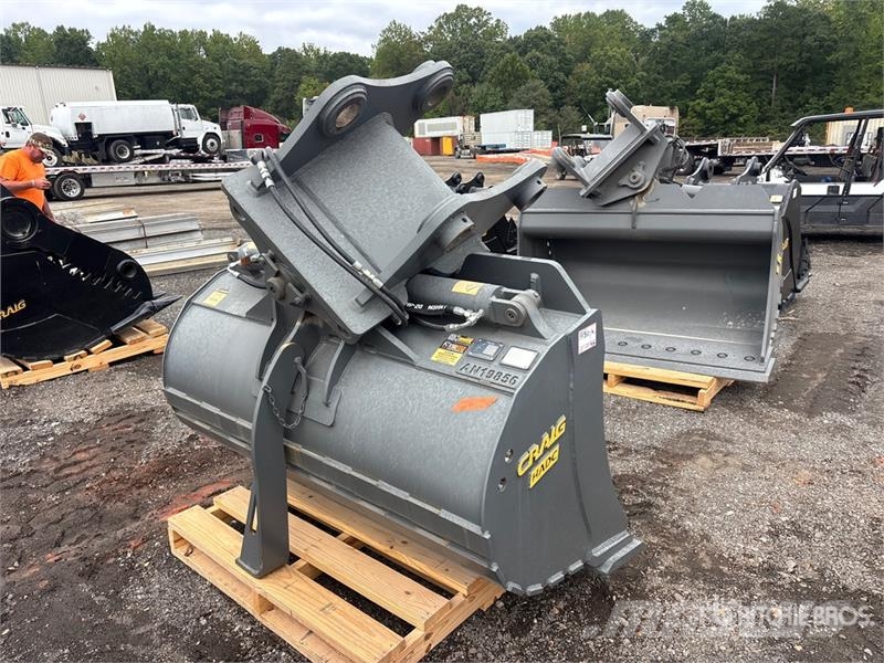 Craig 72 in Hydraulic Tilting Excavator Bucket - Fits Vo Kašike / Korpe