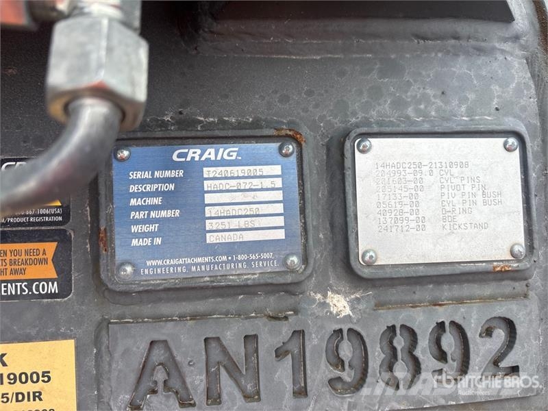 Craig 72 in Hydraulic Tilting Excavator Bucket - Fits Vo Žlice