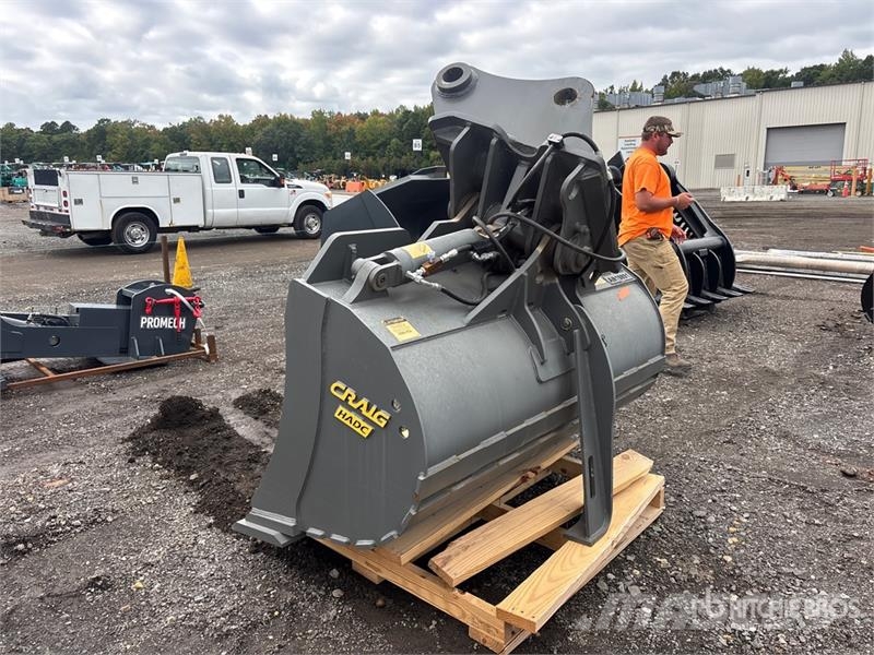 Craig 72 in Hydraulic Tilting Excavator Bucket - Fits Vo دلاء