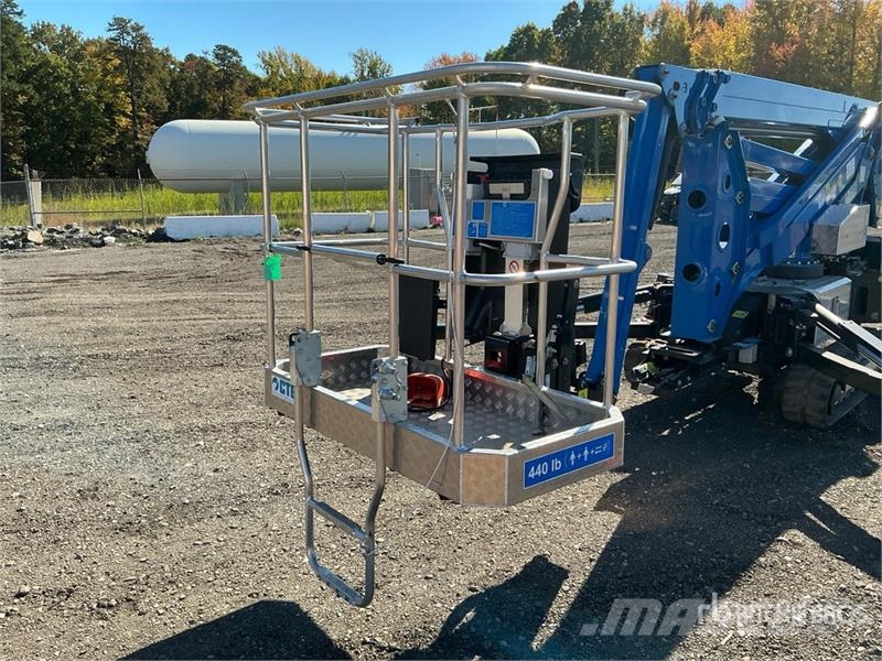 CTE 230 Crawler Diesel Articulating Boom Lift رافعات سلة مفصلية