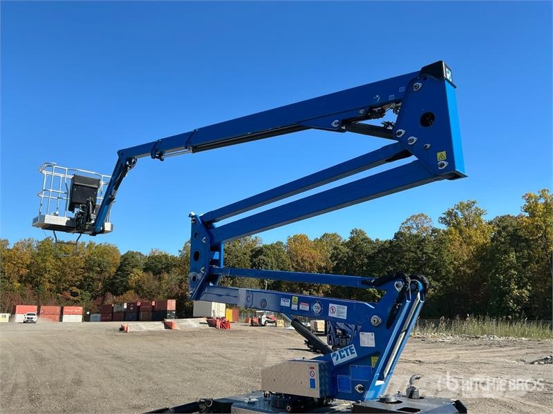 CTE 230 Crawler Diesel Articulating Boom Lift رافعات سلة مفصلية