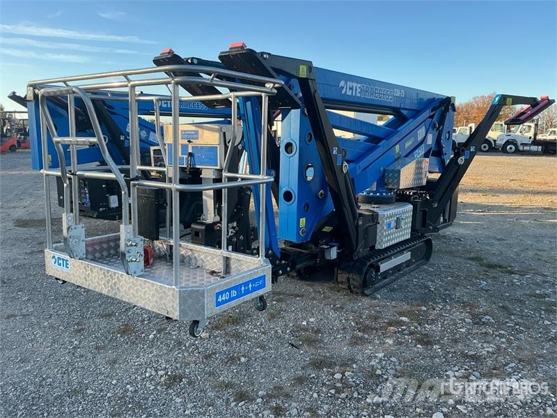 CTE 230 Crawler Diesel Articulating Boom Lift رافعات سلة مفصلية