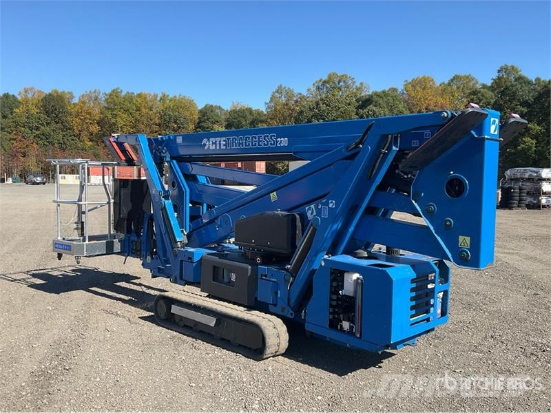 CTE Traccess 230 Crawler Diesel Articulating Boom Lift رافعات سلة مفصلية