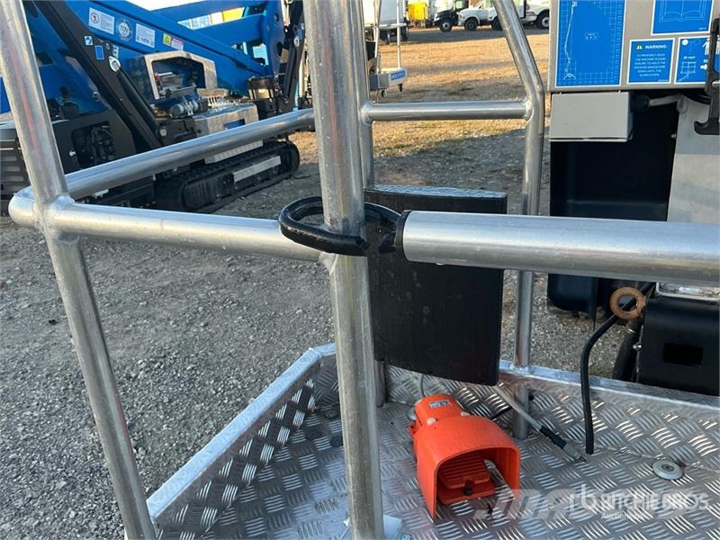 CTE Traccess 230 Crawler Diesel Articulating Boom Lift Kuukulkijat