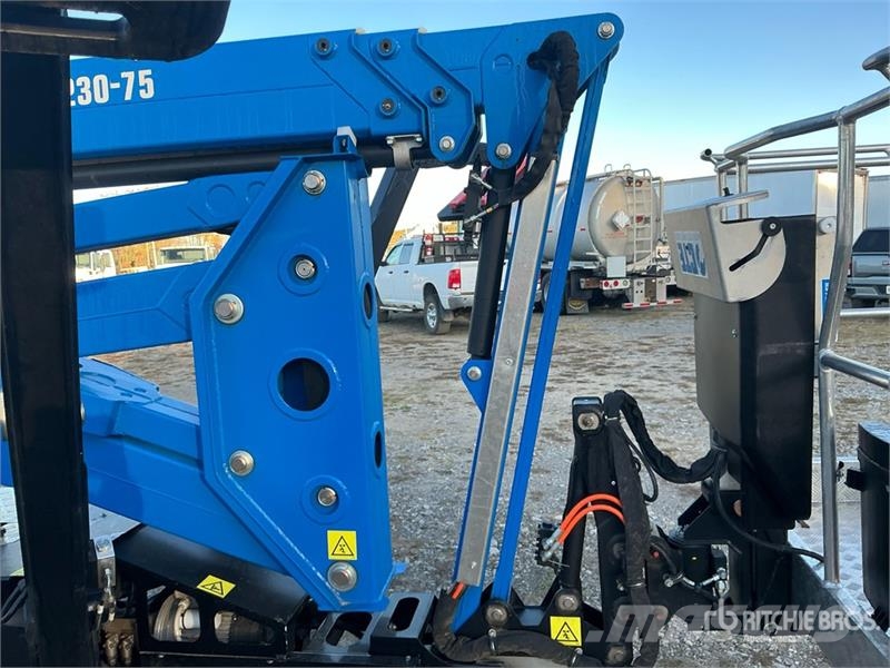 CTE Traccess 230 Crawler Diesel Articulating Boom Lift Kuukulkijat
