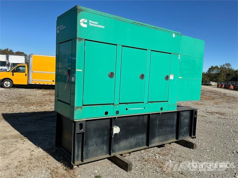 Cummins 200DSHAC 100 kW Skid-Mounted Generator Set Générateurs diesel