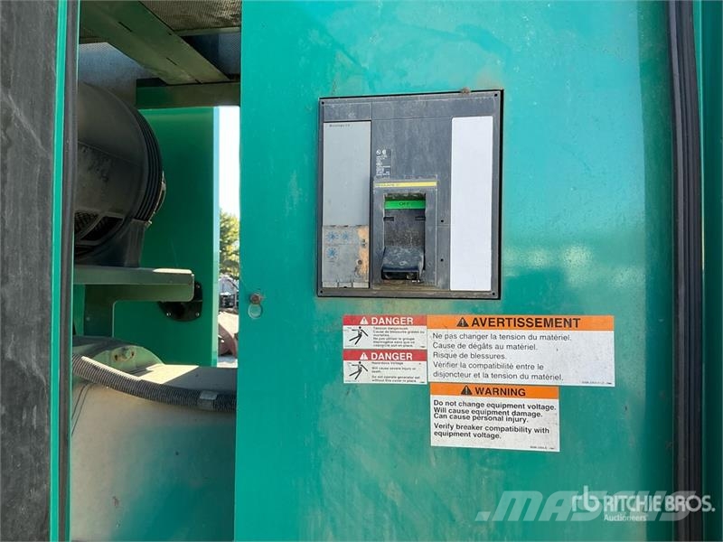 Cummins 200DSHAC 100 kW Skid-Mounted Generator Set Générateurs diesel