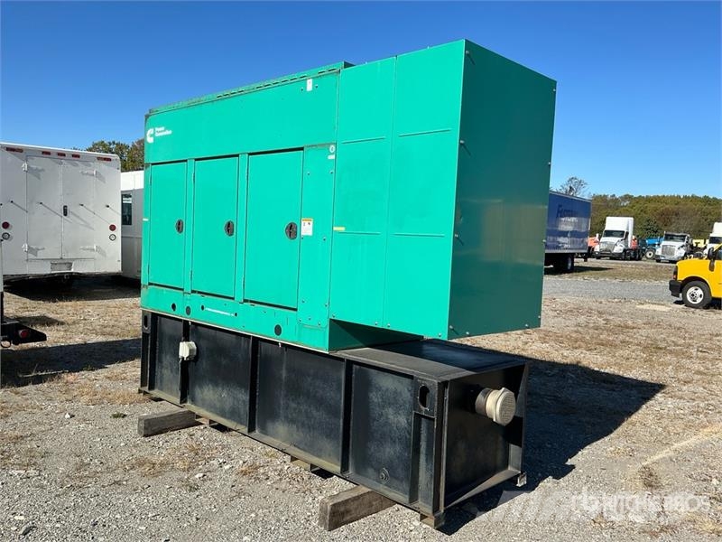 Cummins 200DSHAC 100 kW Skid-Mounted Generator Set Générateurs diesel