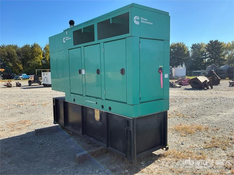 Cummins DSHAC-8135805 100 kW Skid-Mounted Generator Set Dyzeliniai generatoriai