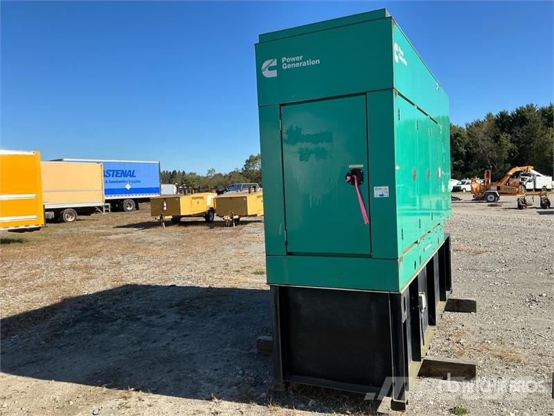 Cummins DSHAC-8135805 100 kW Skid-Mounted Generator Set Dyzeliniai generatoriai