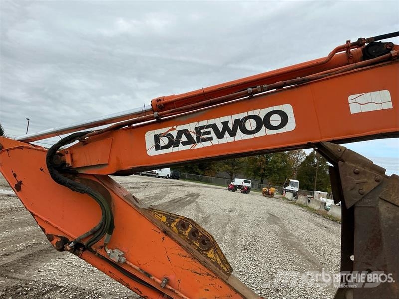 Daewoo SL220LC III Tracked Excavator Pásové rýpadlá