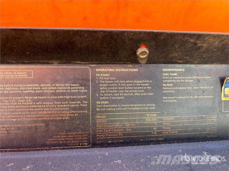 Dayton 600000 BTU Oil-Fired 600,000 BTU Space Heater Heating and thawing equipment