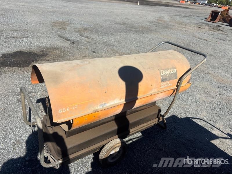 Dayton 600000 BTU Oil-Fired 600,000 BTU Space Heater Heating and thawing equipment
