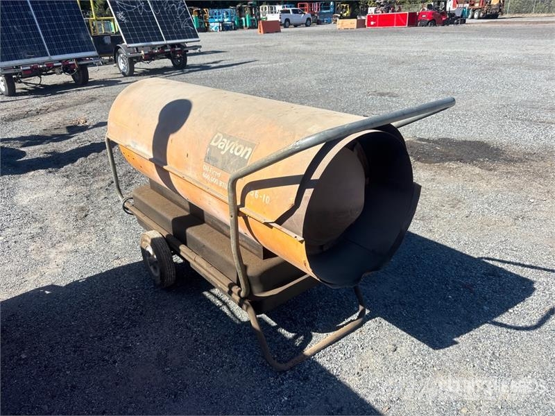 Dayton 600000 BTU Oil-Fired 600,000 BTU Space Heater Heating and thawing equipment
