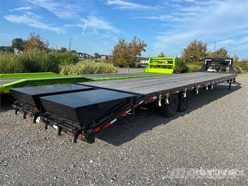 Delco 40 ft T/A Gooseneck Equipment Trailer Autotreilerid