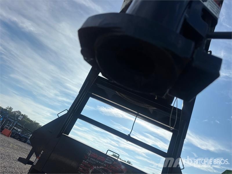 Delco 40 ft T/A Gooseneck Equipment Trailer Autotreilerid