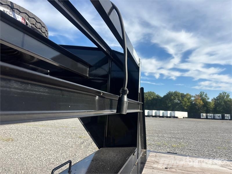 Delco 40 ft T/A Gooseneck Equipment Trailer Autotreilerid