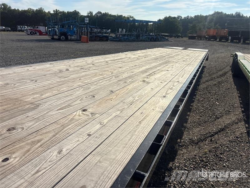 Delco 40 ft T/A Gooseneck Equipment Trailer Autotreilerid