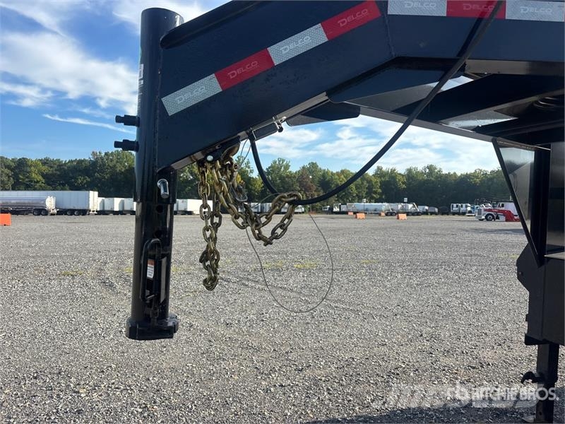 Delco 40 ft T/A Gooseneck Equipment Trailer Autotreilerid