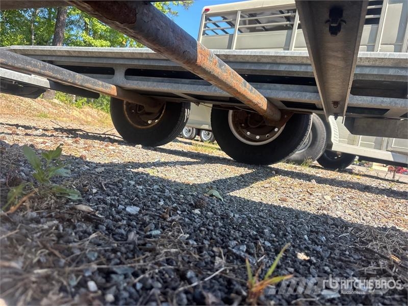 Demco AT7000P T/A 1 Car Open Car Carrier Trailer Vehicle transport semi-trailers