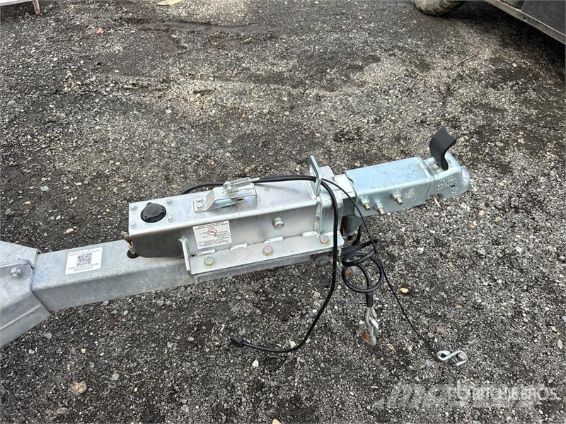 Demco AT7000P T/A 1 Car Open Car Carrier Trailer Biltransporter Semi