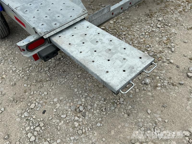 Demco AT7000P T/A 1 Car Open Car Carrier Trailer Návesy na prepravu automobilov