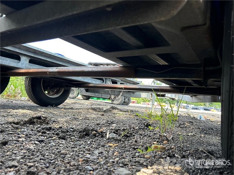 Demco T/A 1 Car Open Car Carrier Trailer Vehicle transport semi-trailers