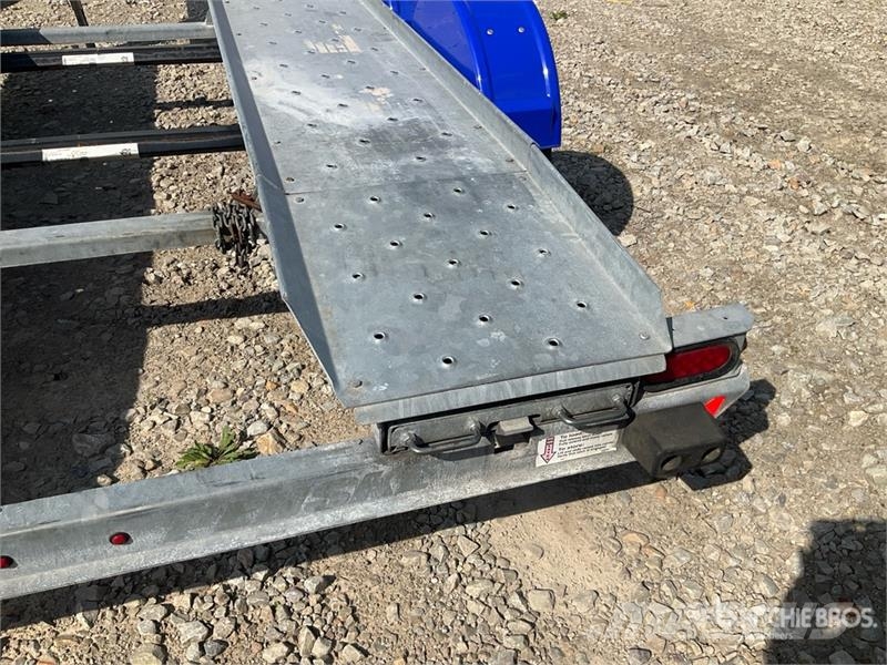 Demco T/A Open Car Carrier Trailer Vehicle transport semi-trailers