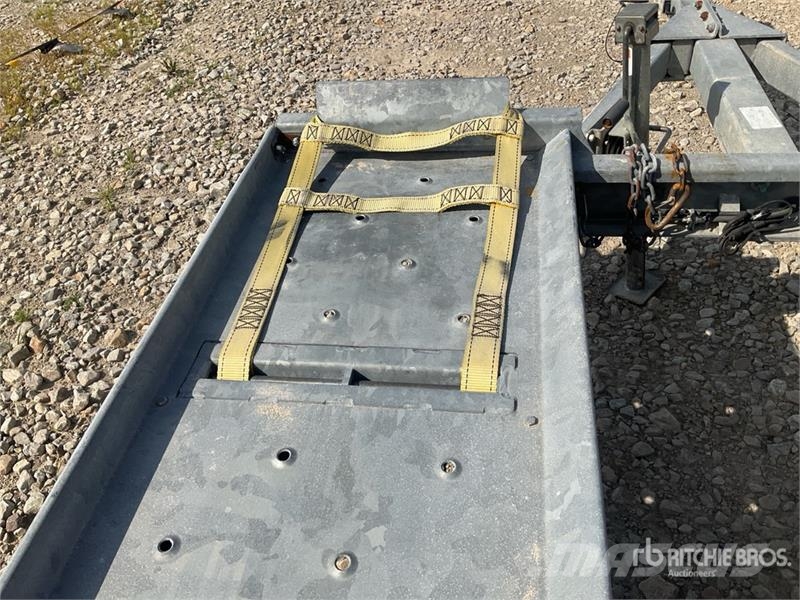 Demco T/A Open Car Carrier Trailer Vehicle transport semi-trailers