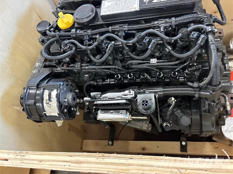 Deutz TD2.9L4 Engine エンジン