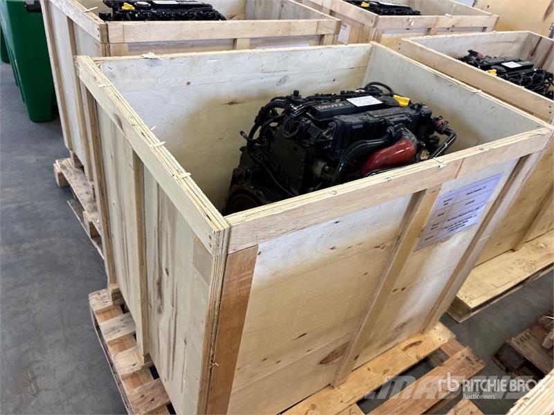 Deutz TD2.9L4 Engine エンジン