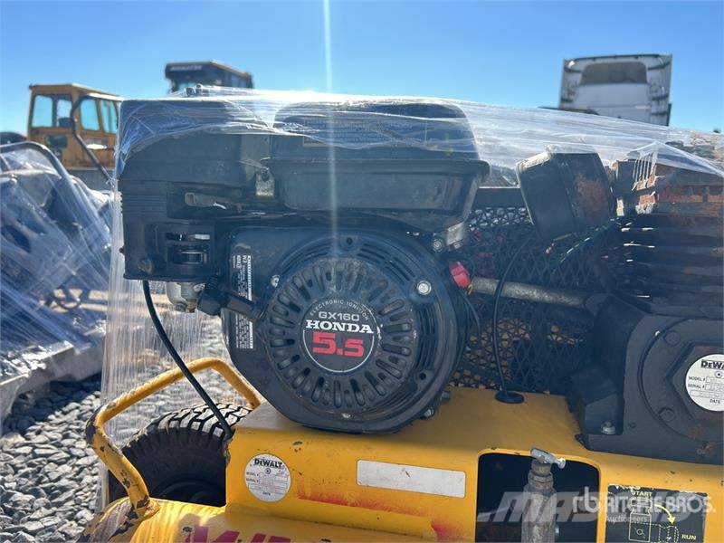 DeWalt of (3) Dewalt D55270 Mobile & Ironhorse IHTT80GE-B Компресори