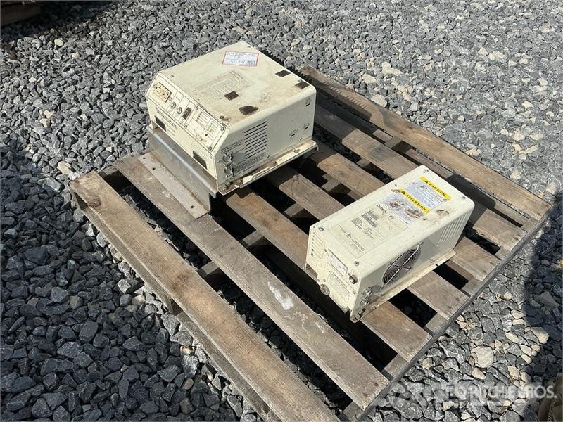  Dimensions 12VDC Inverter مكونات أخرى