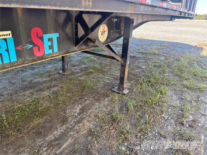 Direct Trailer T/A 45 ft T/A Flatbed Trailer Flatbed/Dropside trailers