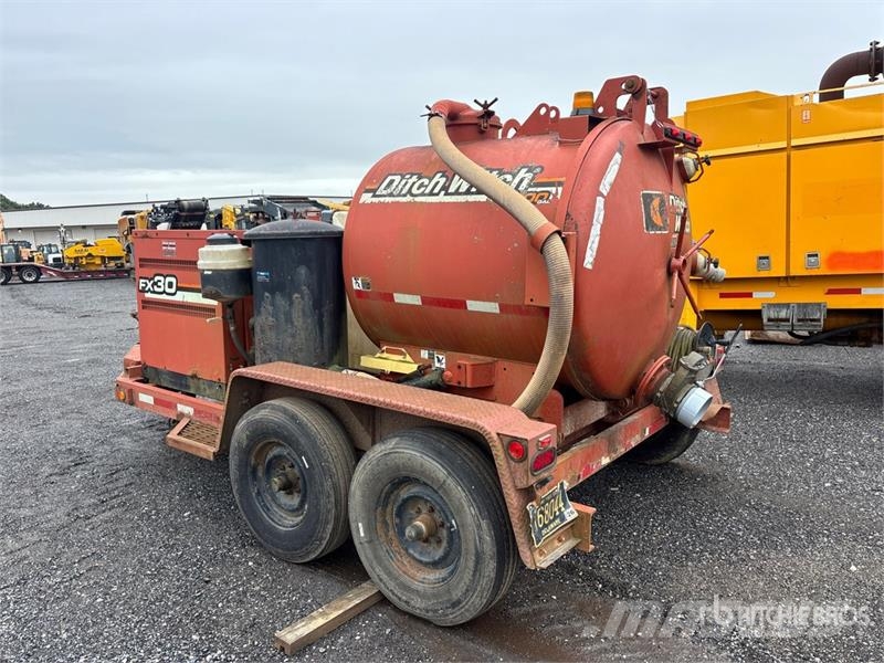 Ditch Witch FX30 Prikolice cisterne