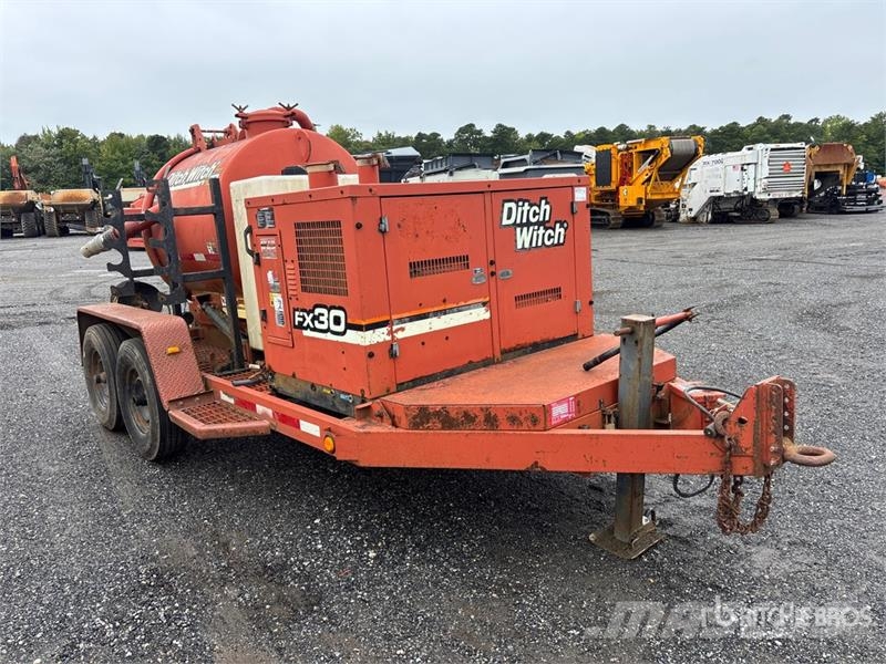 Ditch Witch FX30 Prikolice cisterne