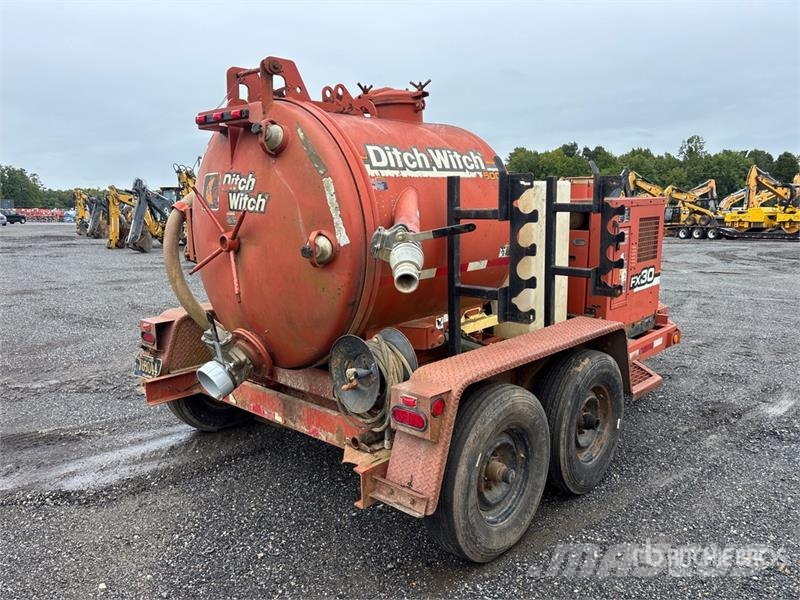 Ditch Witch FX30 Prikolice cisterne