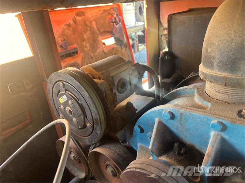 Ditch Witch FX30 500 gal T/A Vacuum Excavation Unit (Inoperabl Porauskaluston varaosat