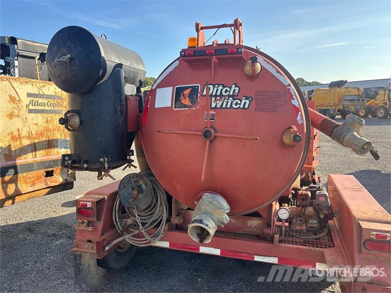 Ditch Witch FX30 500 gal T/A Vacuum Excavation Unit 드릴링 장비 부속품 및 예비 부품