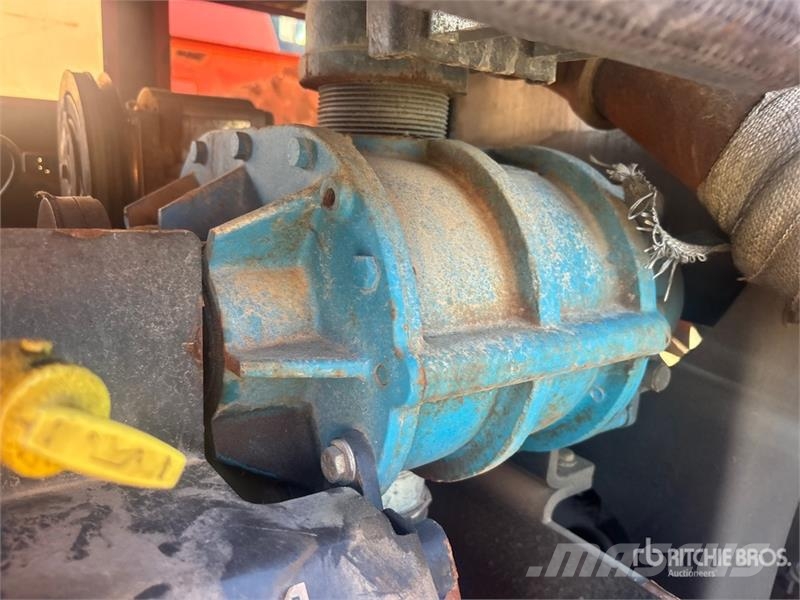 Ditch Witch FX30 500 gal T/A Vacuum Excavation Unit (Inoperabl Porauskaluston varaosat