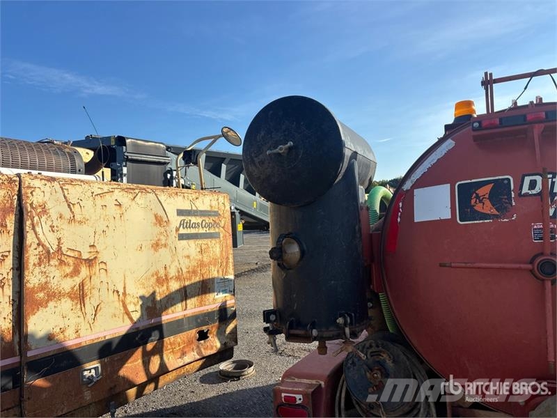 Ditch Witch FX30 500 gal T/A Vacuum Excavation Unit 드릴링 장비 부속품 및 예비 부품