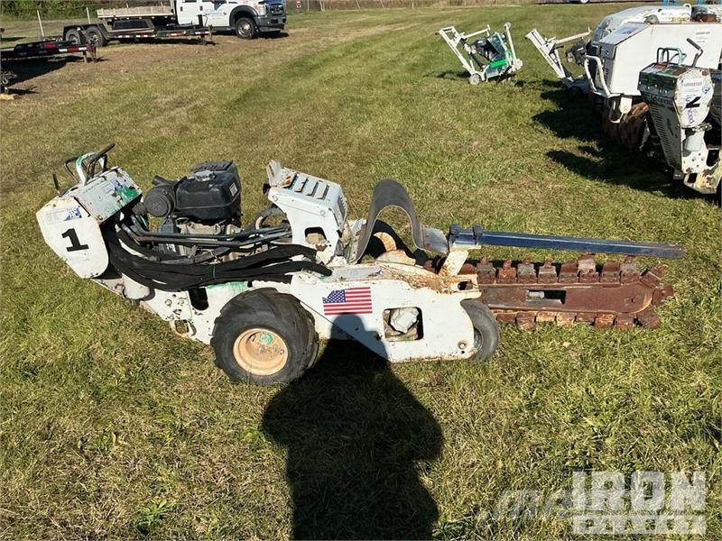 Ditch Witch RT Walk Behind Trencher Trancheuse