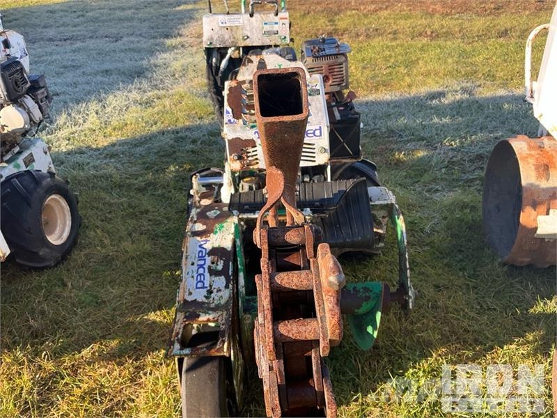 Ditch Witch RT12 Walk Behind Trencher Grabenfräse