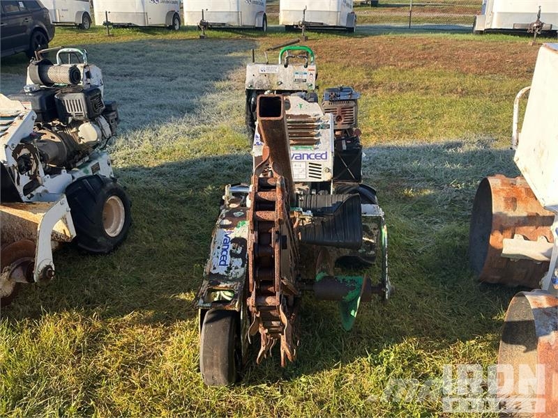 Ditch Witch RT12 Walk Behind Trencher Grabenfräse