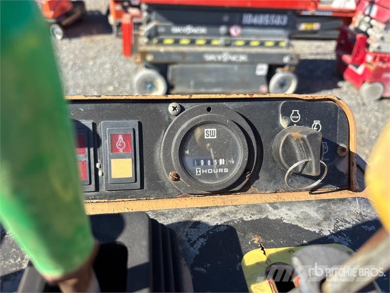 Ditch Witch SK750 Φορτωτάκια