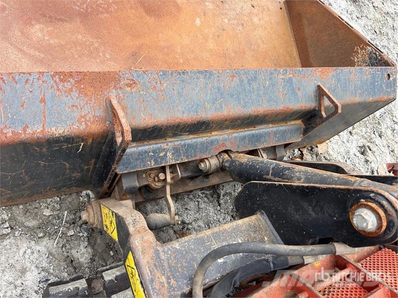 Ditch Witch SK800 Mini Compact Track Loader Chargeuse compacte