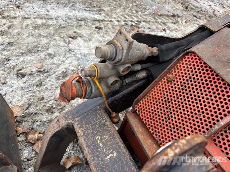 Ditch Witch SK800 Mini Compact Track Loader Chargeuse compacte