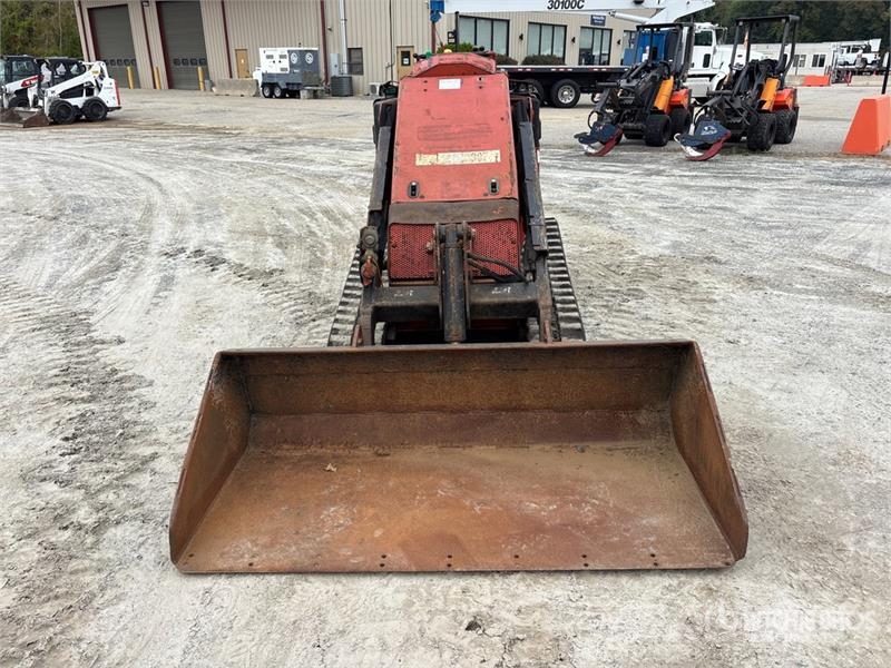 Ditch Witch SK800 Mini Compact Track Loader Chargeuse compacte
