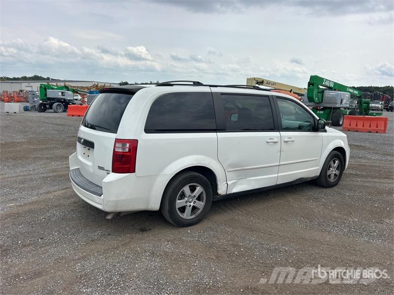 Dodge Caravan SE Automašīnas